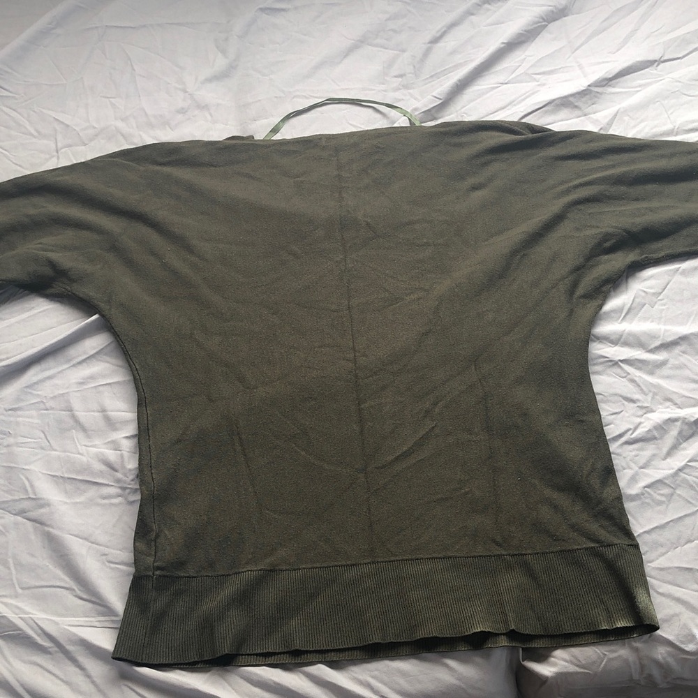 Cable & Gauge Olive Green Knit Top with Logo Tag Size XL - Picture 9 of 13